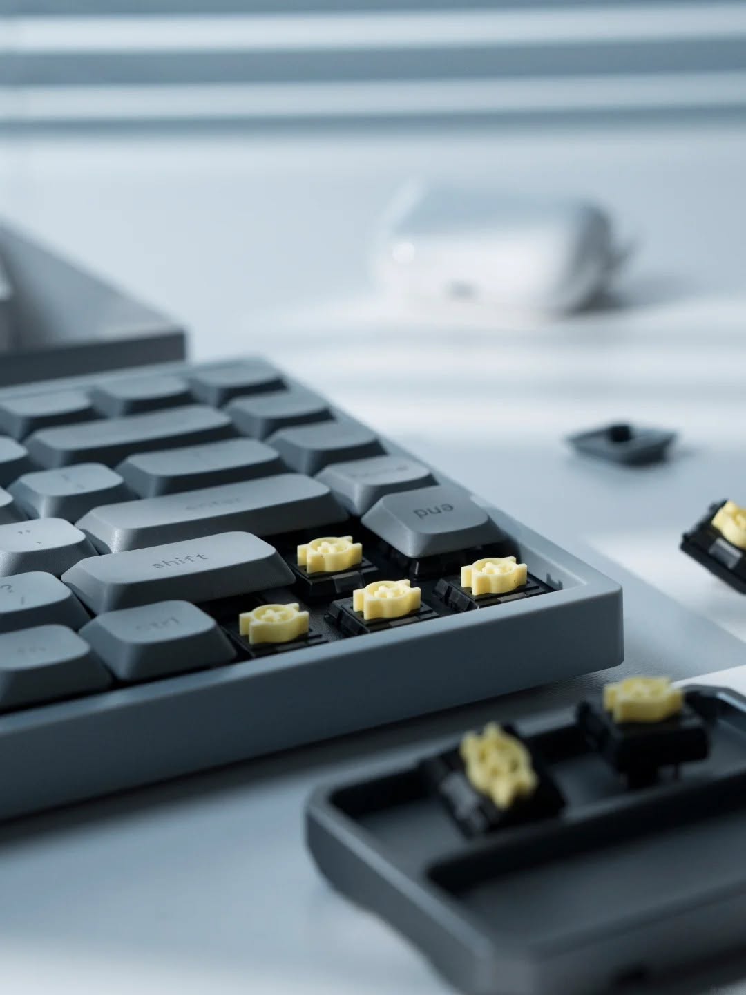Keychron Milk POM Low-Profile Switch trên Keychron J9